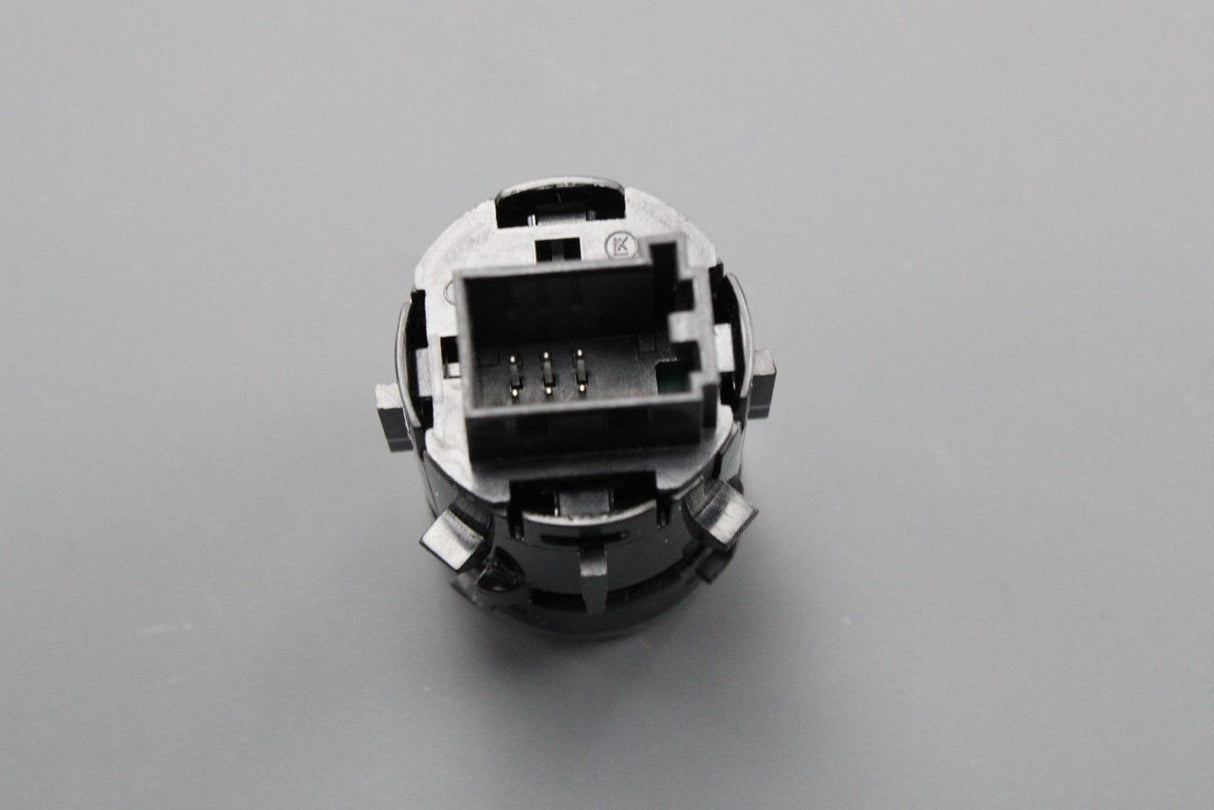 Audi A1 A3 A8 Q3 Q7 Q8 engine start stop on/off switch 83A905217