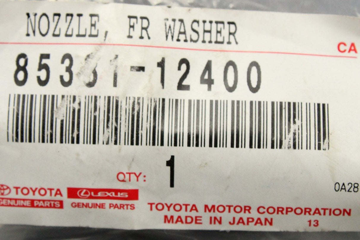 Toyota Auris Lexus windscreen washer jet nozzle (front) 85381-12400
