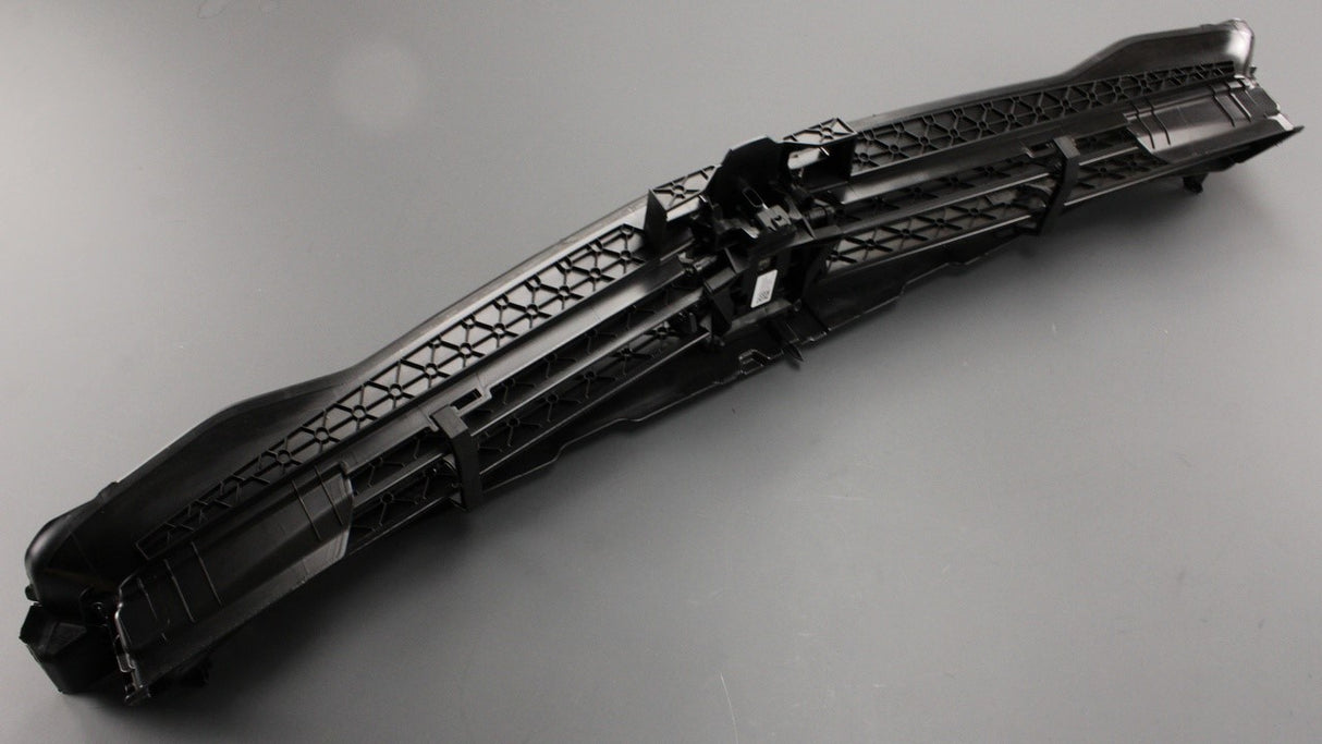 BMW I20 iX M60 2021-22 front bumper air duct (lower) 51745A1A698