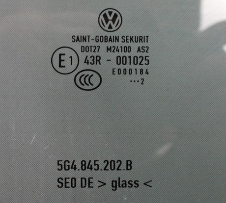 VW Golf MK7 MK7.5 2013-2020 front door window glass (right) 5G4845202B