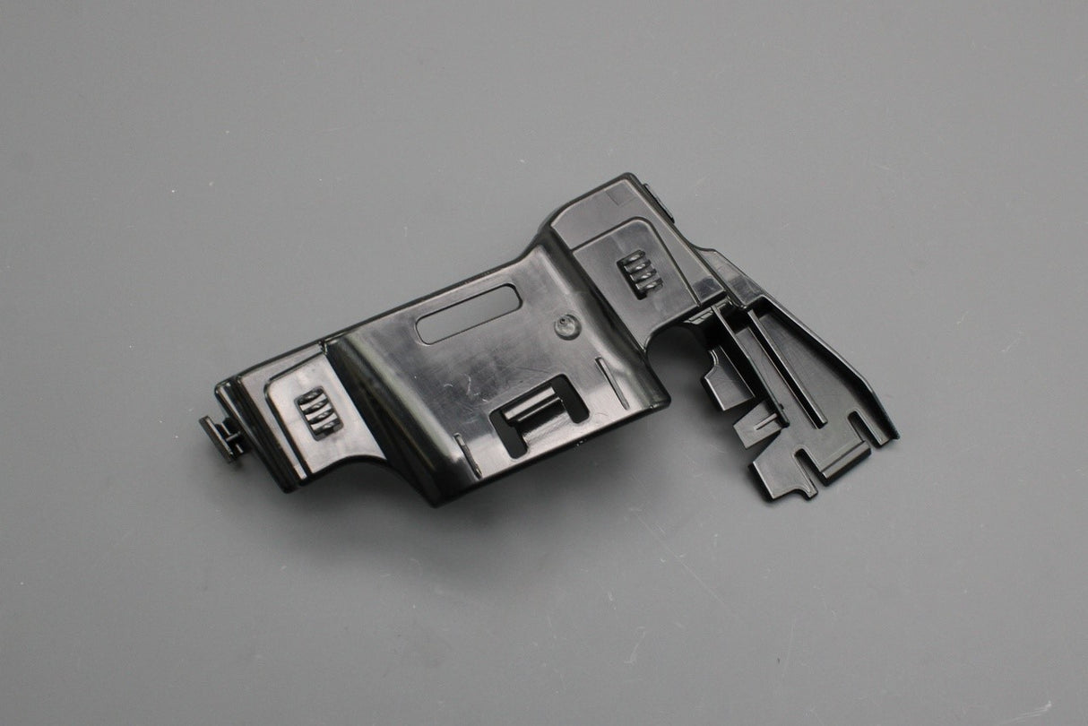 Audi Q7 2016-on b-pillar interior trim bracket (right) 4M0867192