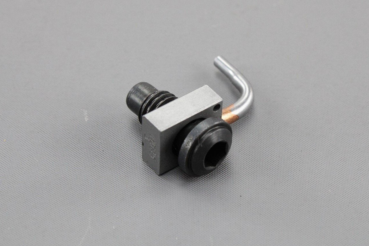 VW Audi Skoda SEAT Oil spray jet 1.6 2.0 TDI M10 (x1) 038103157C