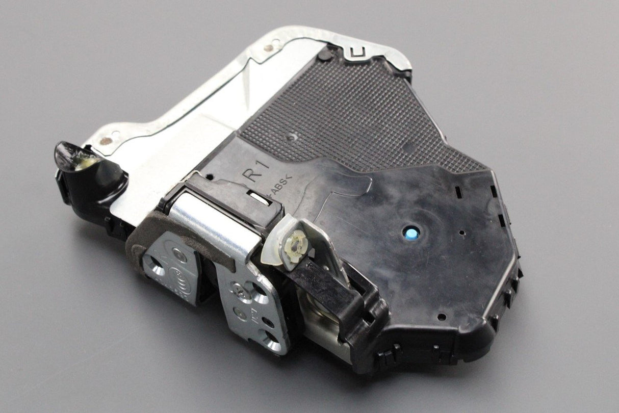 Toyota Hilux IQ Lexus RC RX door lock & motor (front right) 69030-53080