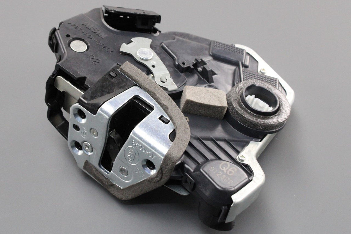 Toyota Hilux IQ Lexus RC RX door lock & motor (front right) 69030-53080