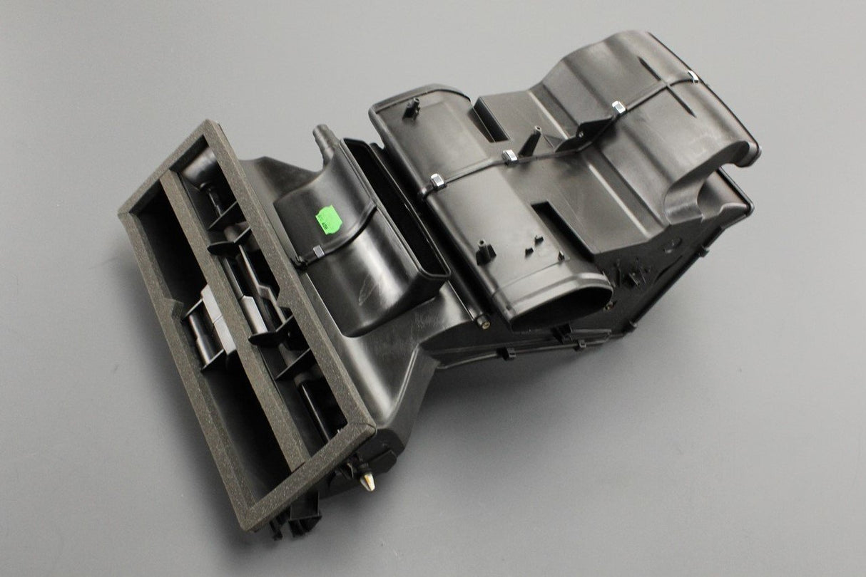 Vauxhall Zafira B 2005-2015 air distribution housing 93186108