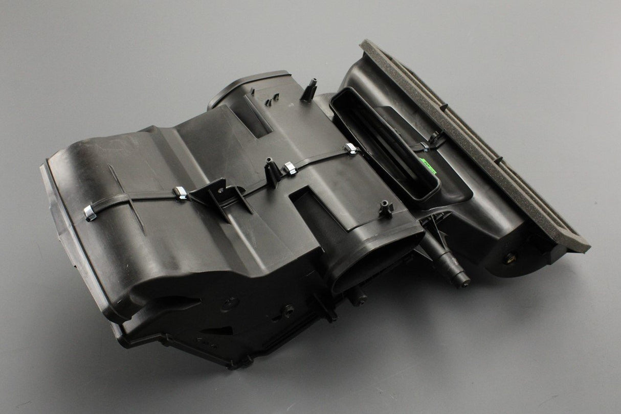 Vauxhall Zafira B 2005-2015 air distribution housing 93186108