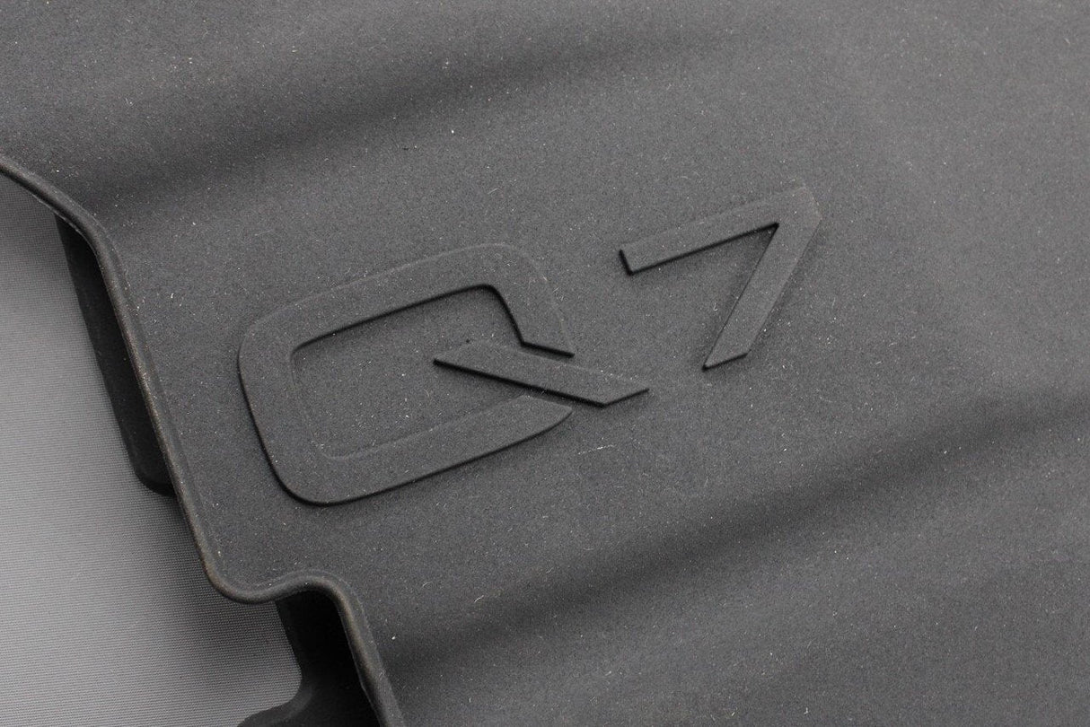 Audi Q7 16-on all-weather rubber floor mats (3rd seat row) 4M0061510 041