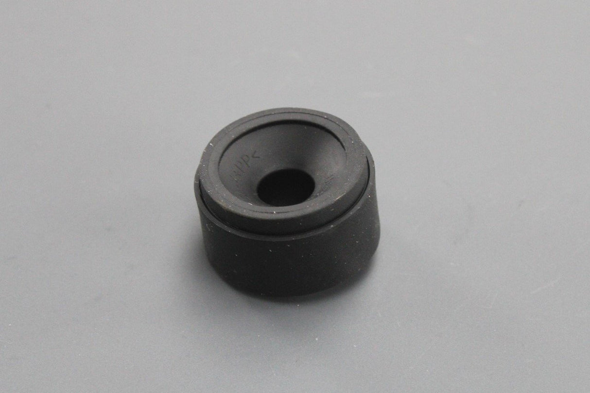 VW Audi Skoda SEAT engine cover mounting rubber bung socket 06J103226