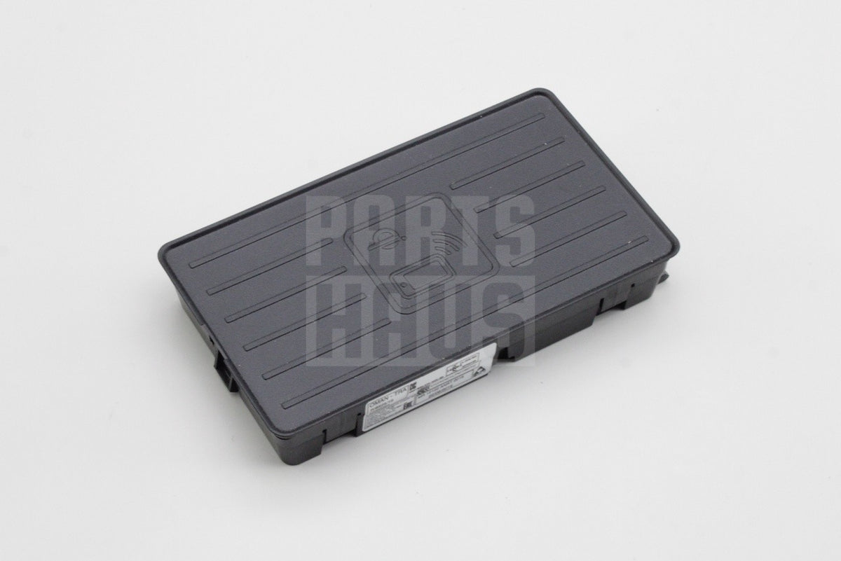 Audi Q2 TT RS3 R8 A3 S3 TTRS wireless phone charging module 81A035502