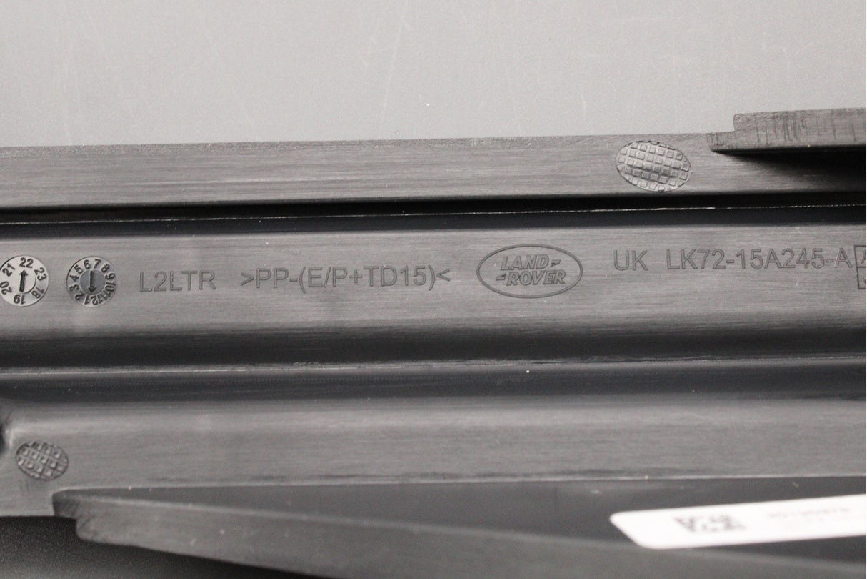 Land Rover Discovery Sport 15-on fog light bezel (front right) LR127543