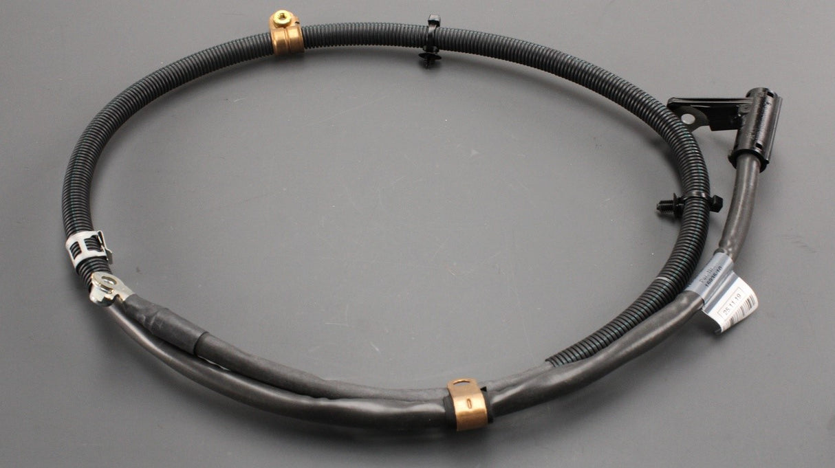 Mercedes-Benz CLA GLA B W246 starter motor battery cable A2465405733