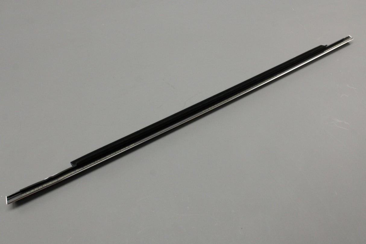 Audi A3 8Y 2020-on outer window aperture seal (rear left) 8Y0839475D 3Q7