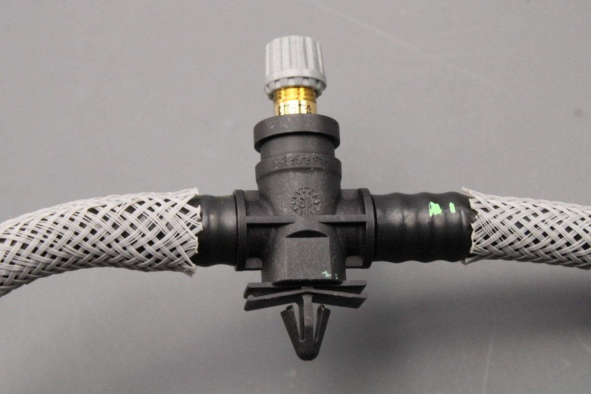 Range Rover 2010-2012 3.6L V8 fuel rail hose LR002477