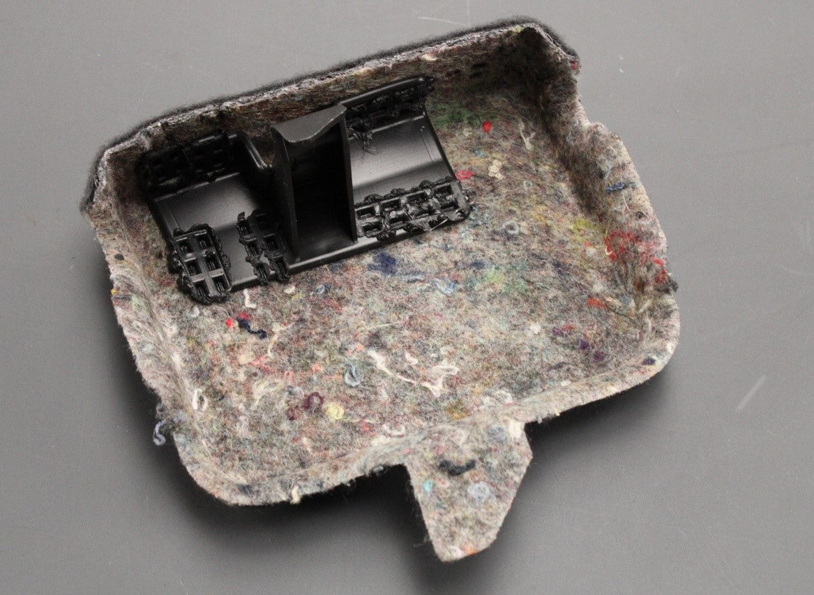 Toyota Avensis 2008-2018 rear tail light cover (right) 64745-05090