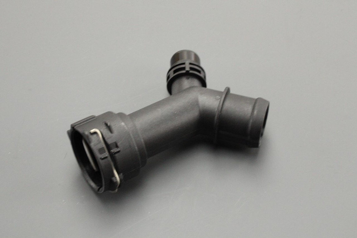 Audi A4 S4 A5 S5 2016-on coolant pipe coupling 8W0122293A