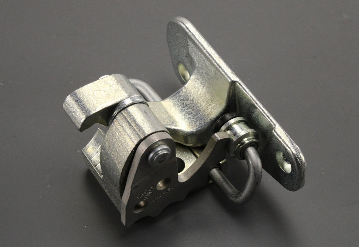 VW Transporter T5.1 T6 T6.1 front lower door hinge (left) 7E0831411D