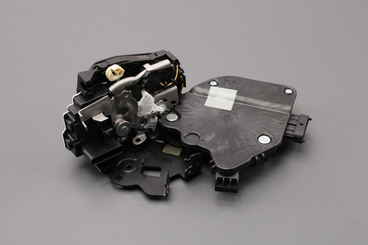 Land Rover Discovery 5 Range Rover 13-on front door lock (left) LR078730