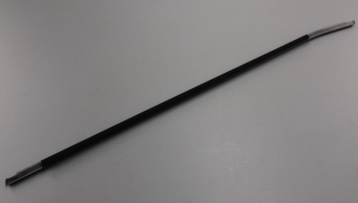 BMW X5 E70 06-12 window aperture exterior trim (front right) 51337136966