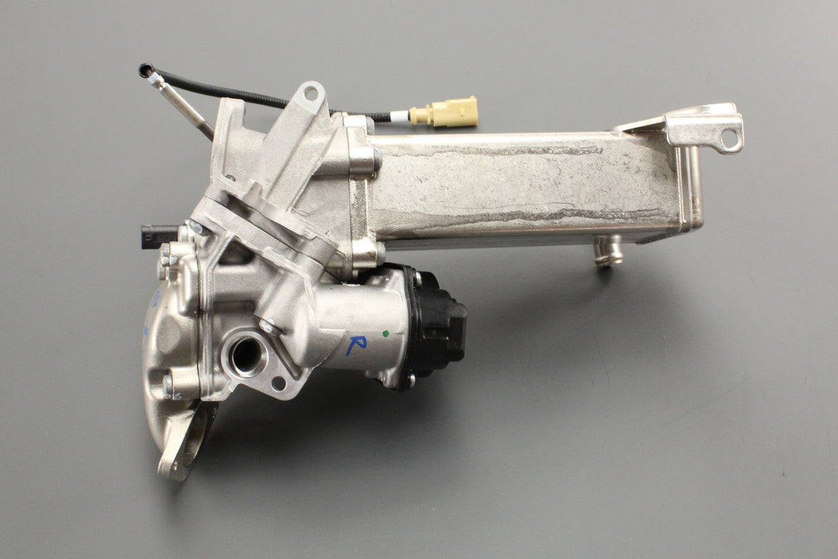 VW Touareg Audi Q5 Q7 Q8 2013-on EGR valve cooler (3.0 TDI) 059131511CH