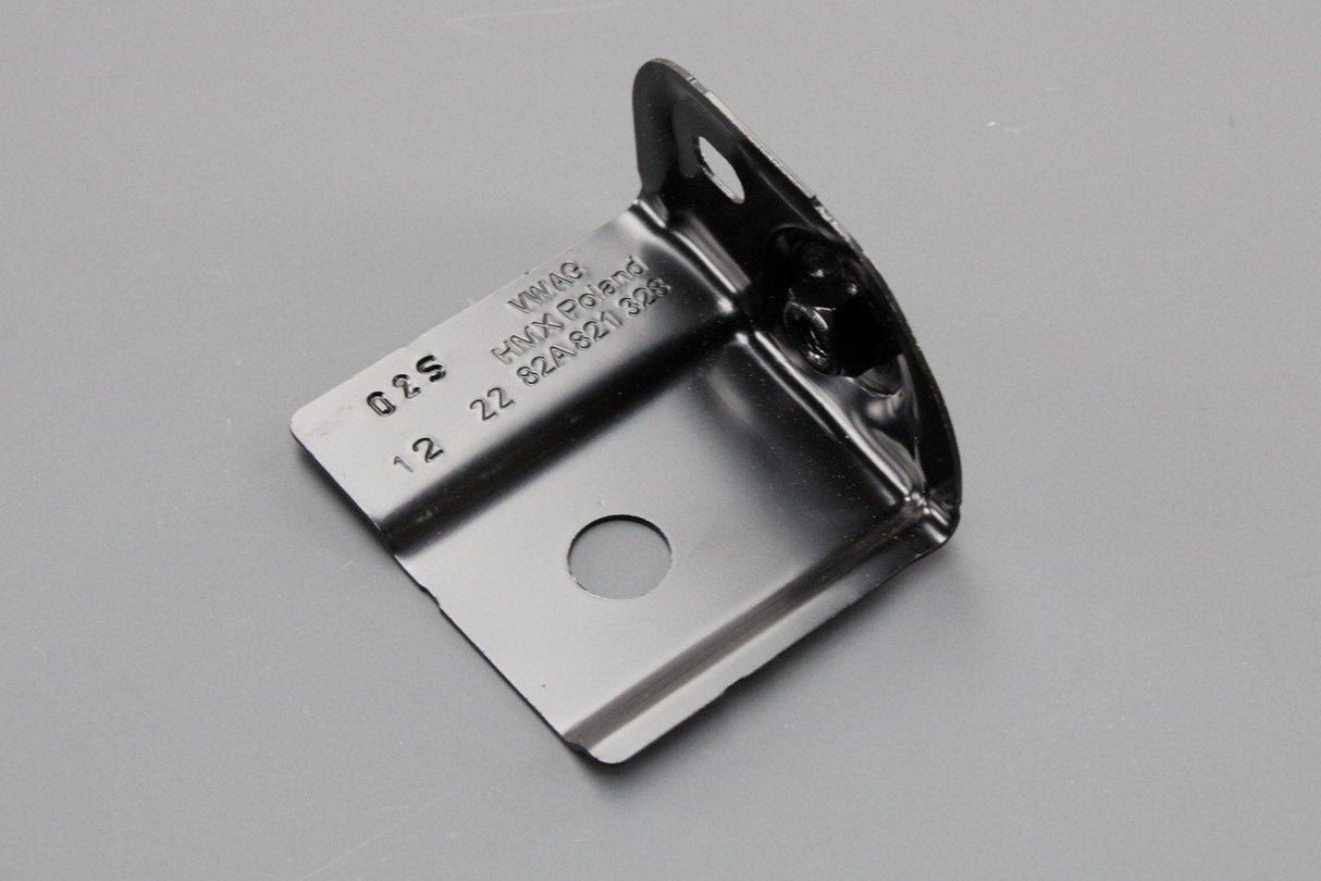 Audi A1 2019-on front wing centre attachment bracket (right) 82A821328