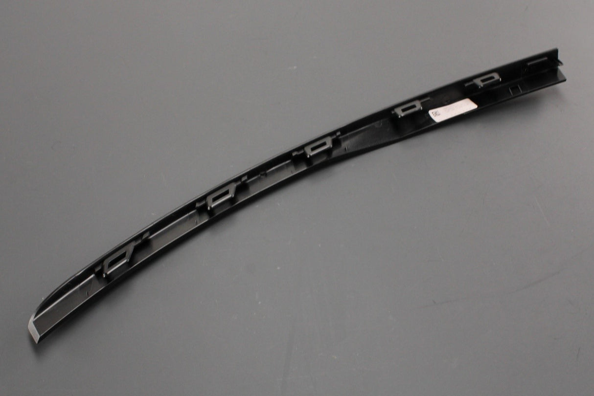 Range Rover 2013-2022 front lower bumper trim (right) LR098548