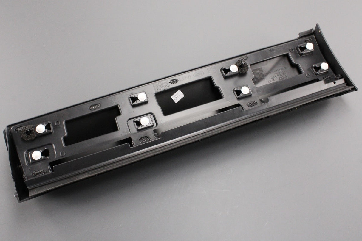 Land Rover Discovery Sport 2015-on rear door moulding (right) LR164837