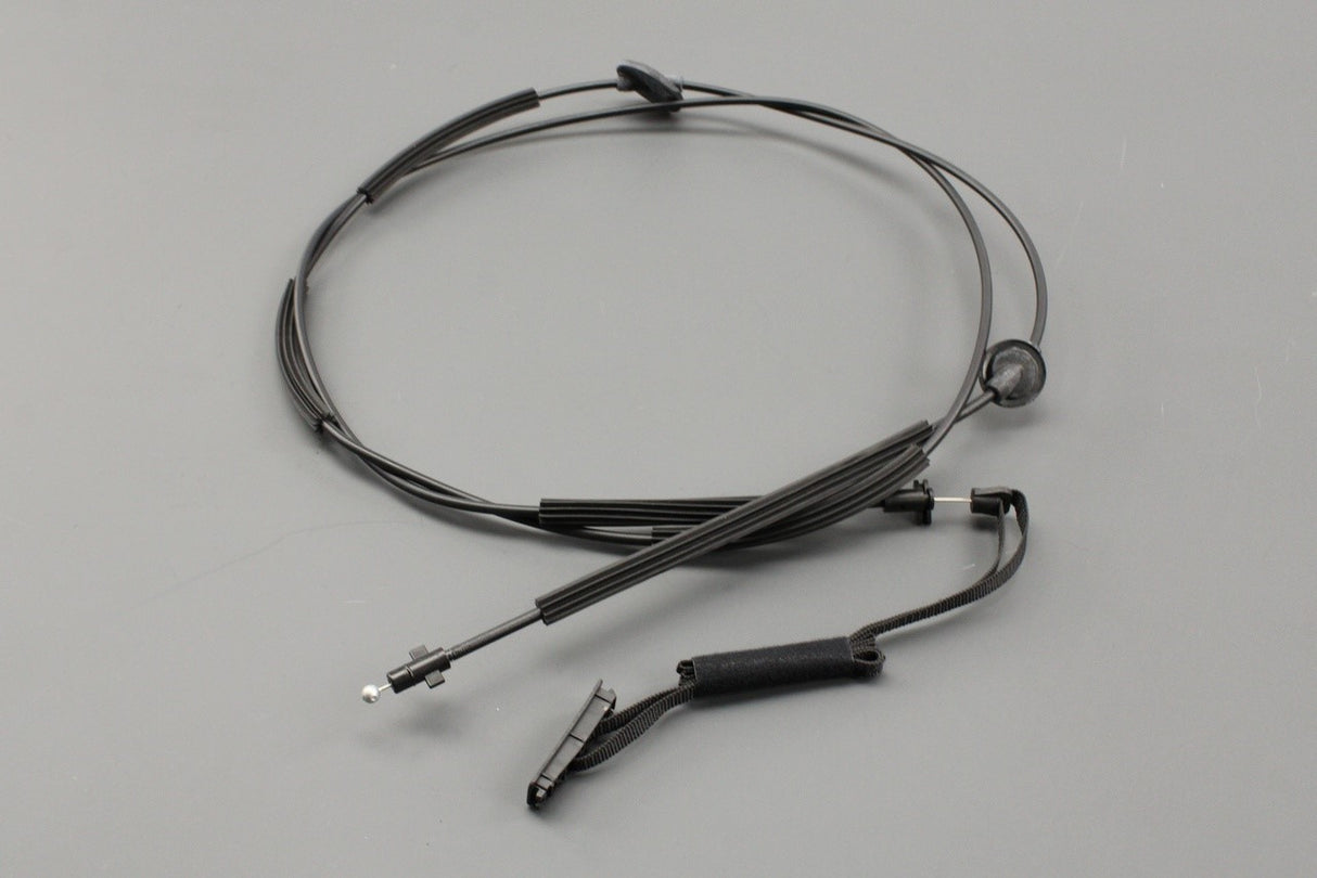 VW Beetle Cabrio 2013-19 rear boot lid release cable (RHD) 5C2827532D 82V