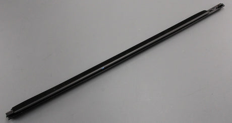 Range Rover Evoque 12-18 front window aperture moulding (right) LR080274