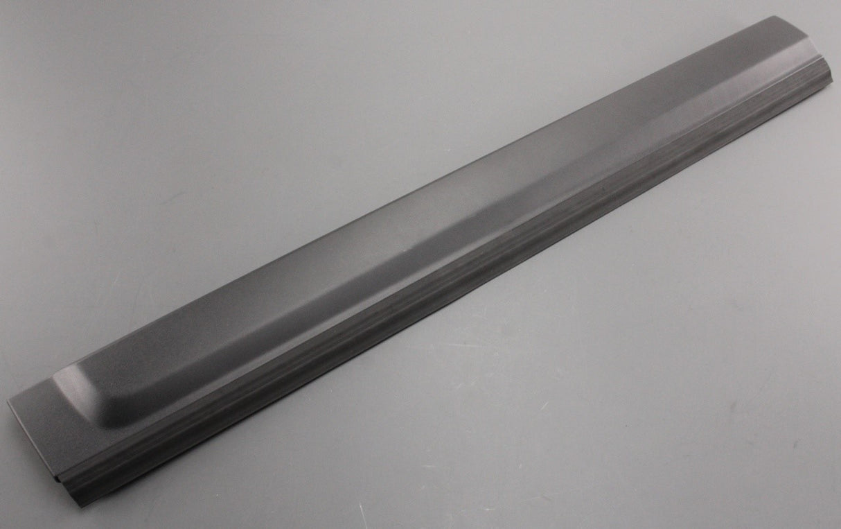 Land Rover Discovery 4 front lower door moulding (left) DGP000134PCL