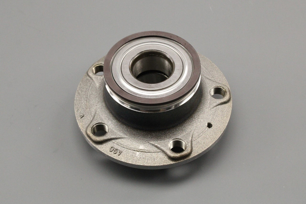 VW Tiguan Audi Q3 Skoda Octavia SEAT wheel bearing hub (rear) 5WF501611