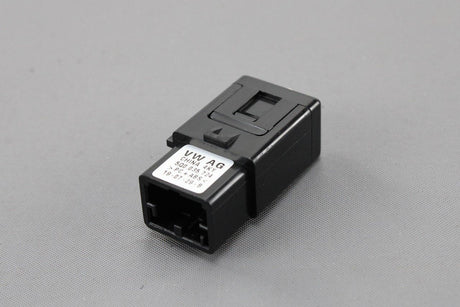 VW Caddy Transporter T6 Skoda Octavia SEAT Leon Aux-in socket 5Q0035724