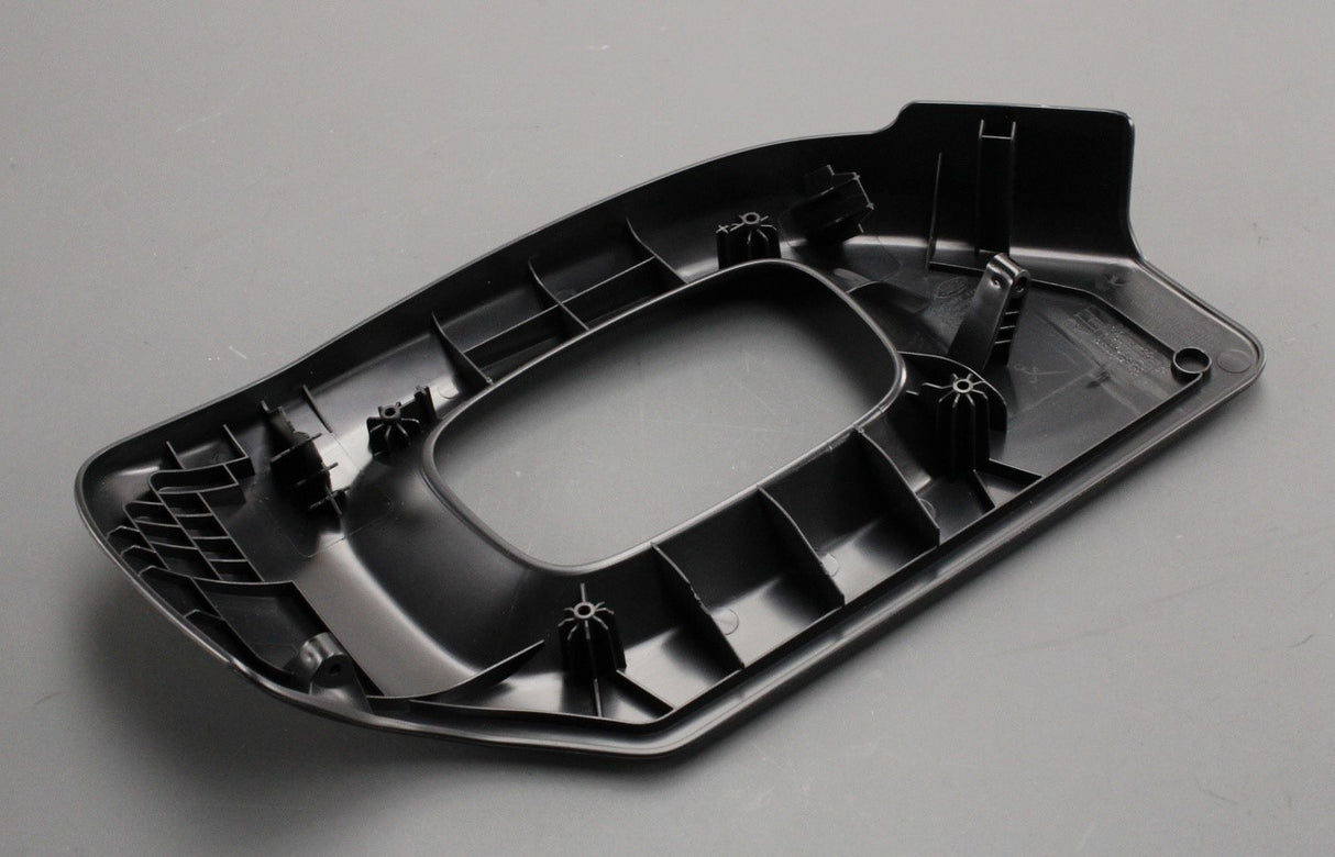 Range Rover Sport 2014-2022 seat cushion trim (front right) LR042204