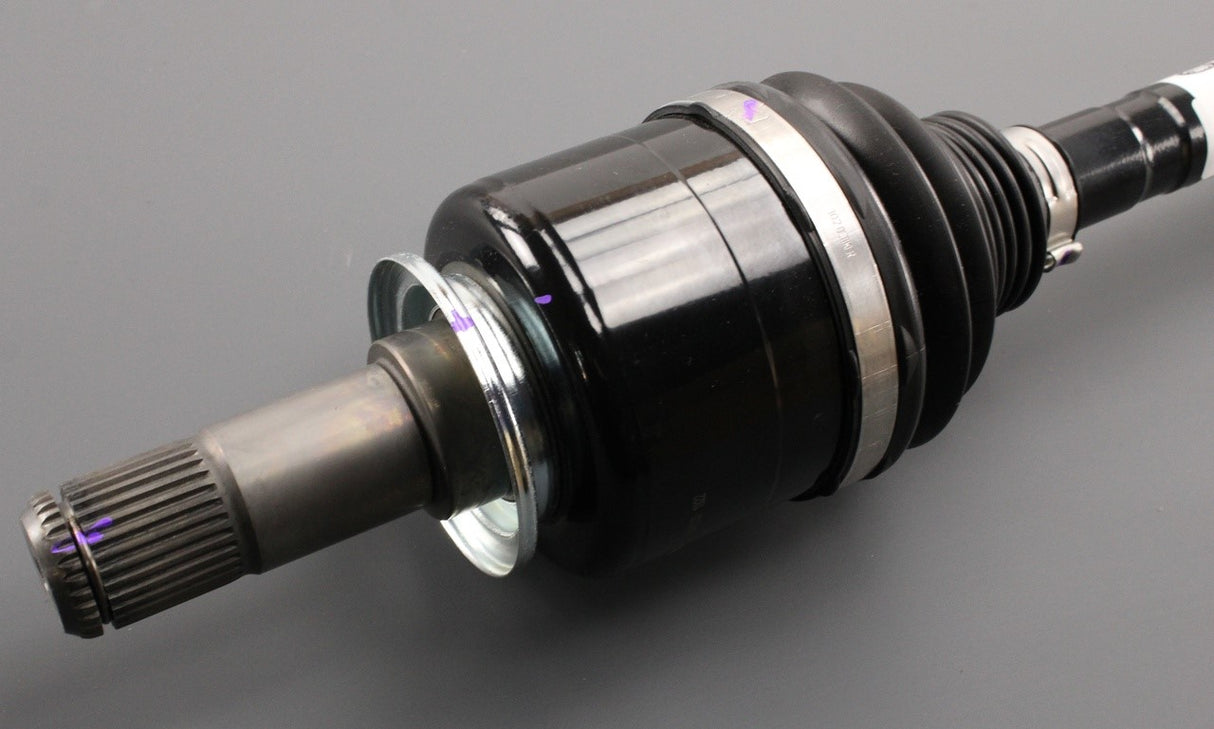 Land Rover Sport 2023-on drive shaft (rear right) LR156318