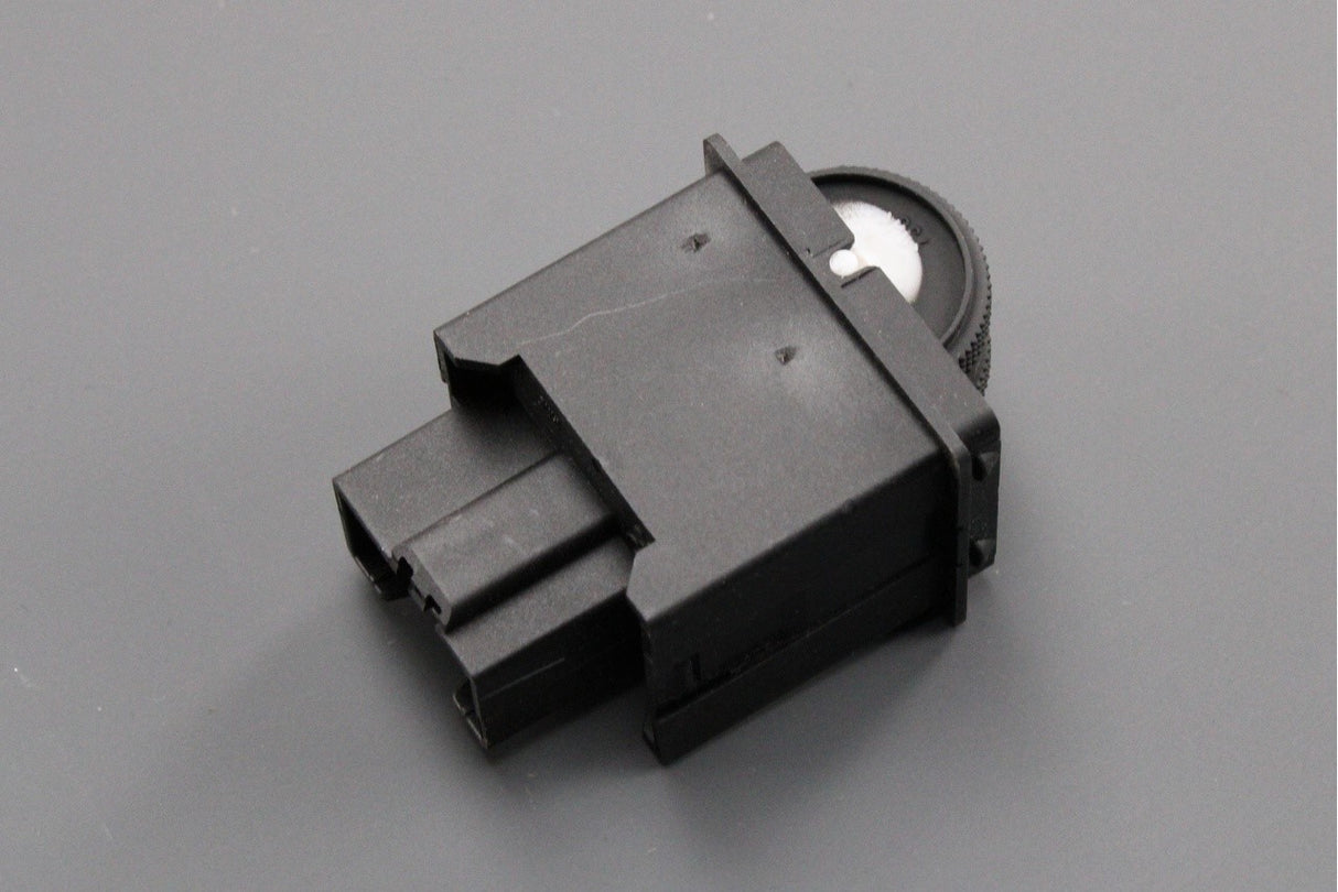 Audi Q5 SQ5 2009-2017 headlight range control switch 8R0941301 5PR