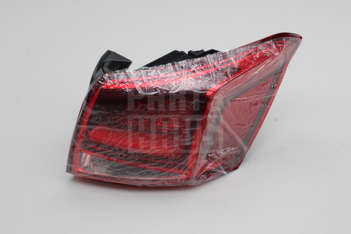 SEAT Arona 18-on LED outer tail light (Right) 6F9945208B