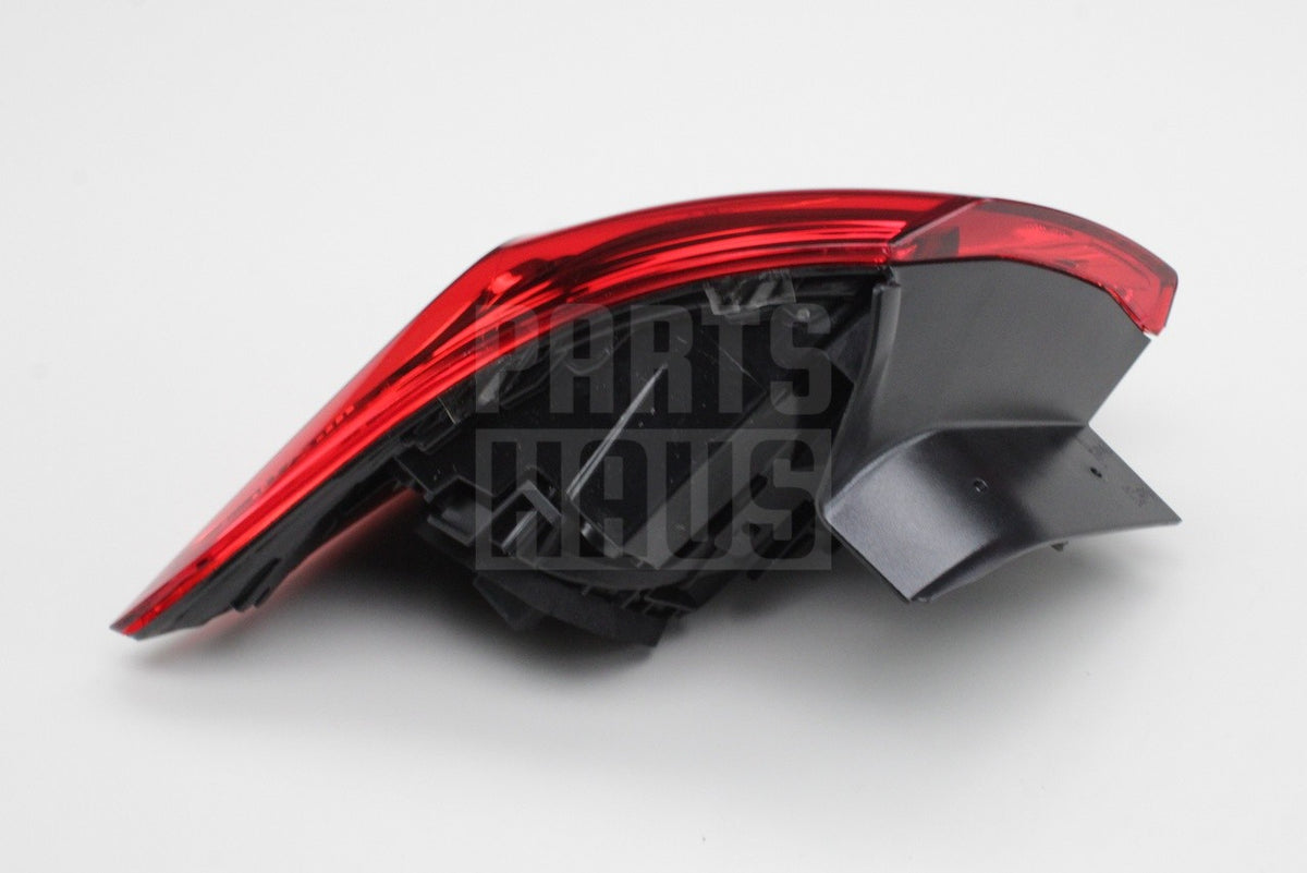 SEAT Arona 18-on LED outer tail light (Right) 6F9945208B
