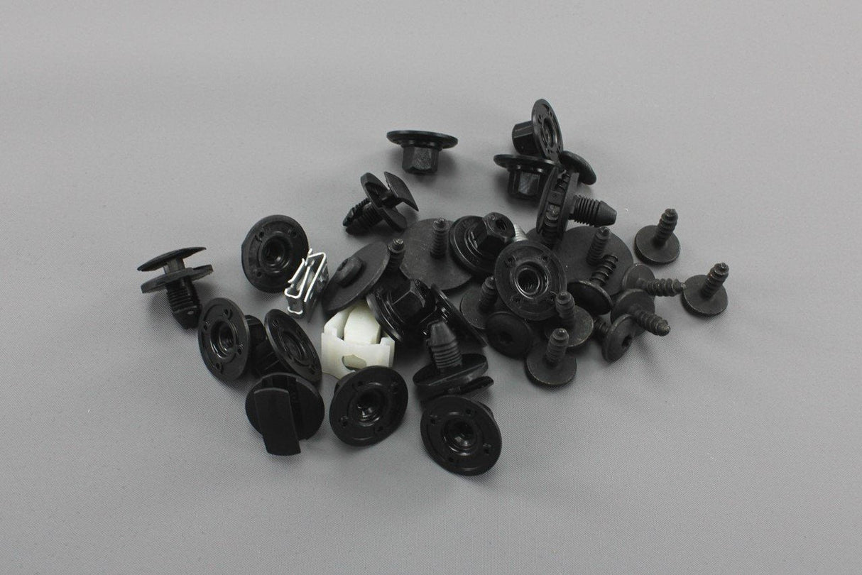 Audi e-tron 2019-on wheel arch liner splash guard fixing kit 4KE098629