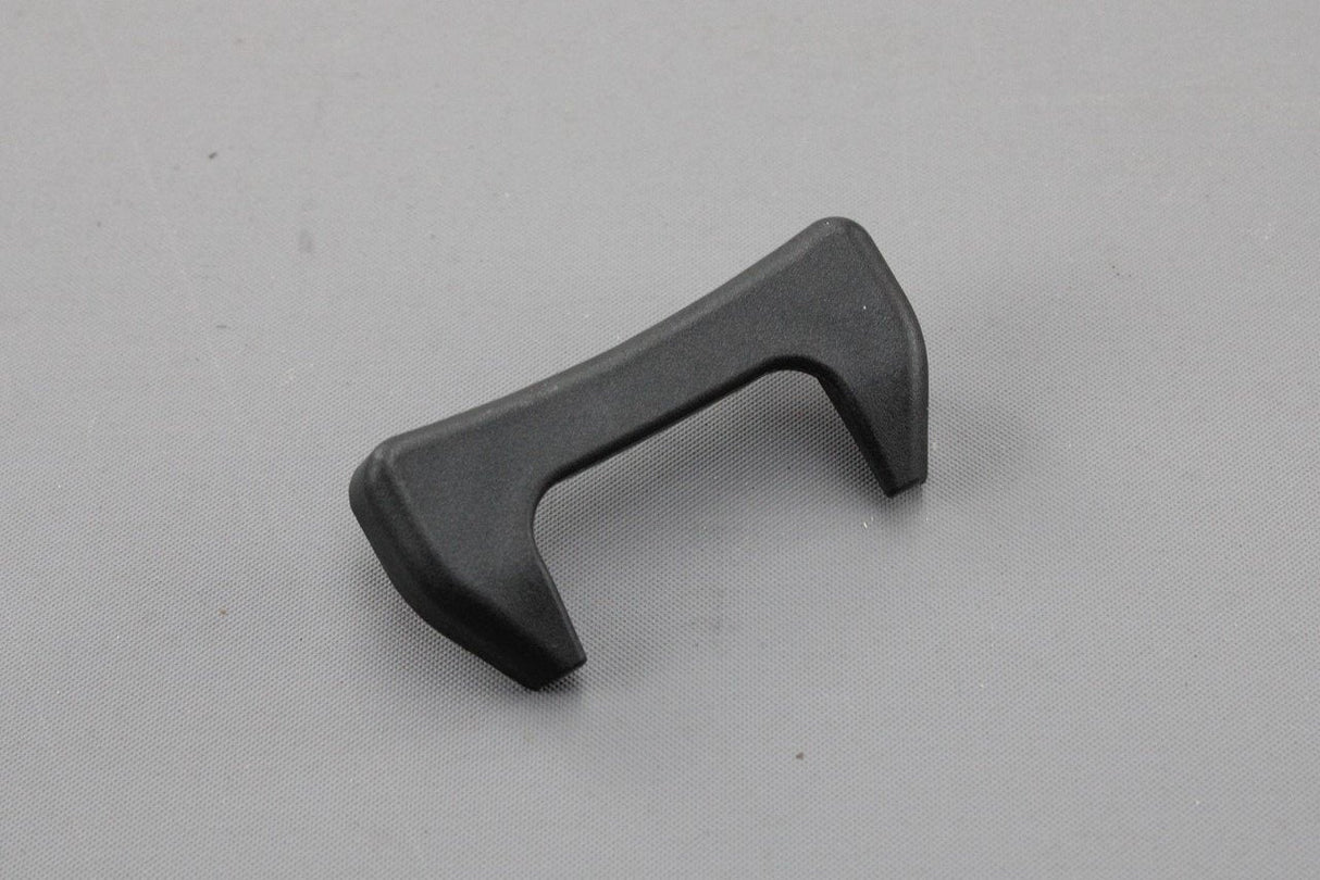 VW Polo AW Audi A1 SEAT seat belt latch clip (rear left) 6F0857653 9B9