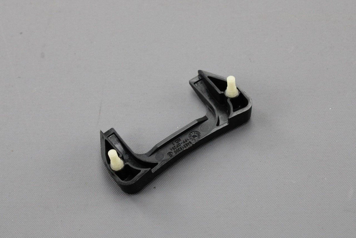 VW Polo AW Audi A1 SEAT seat belt latch clip (rear left) 6F0857653 9B9