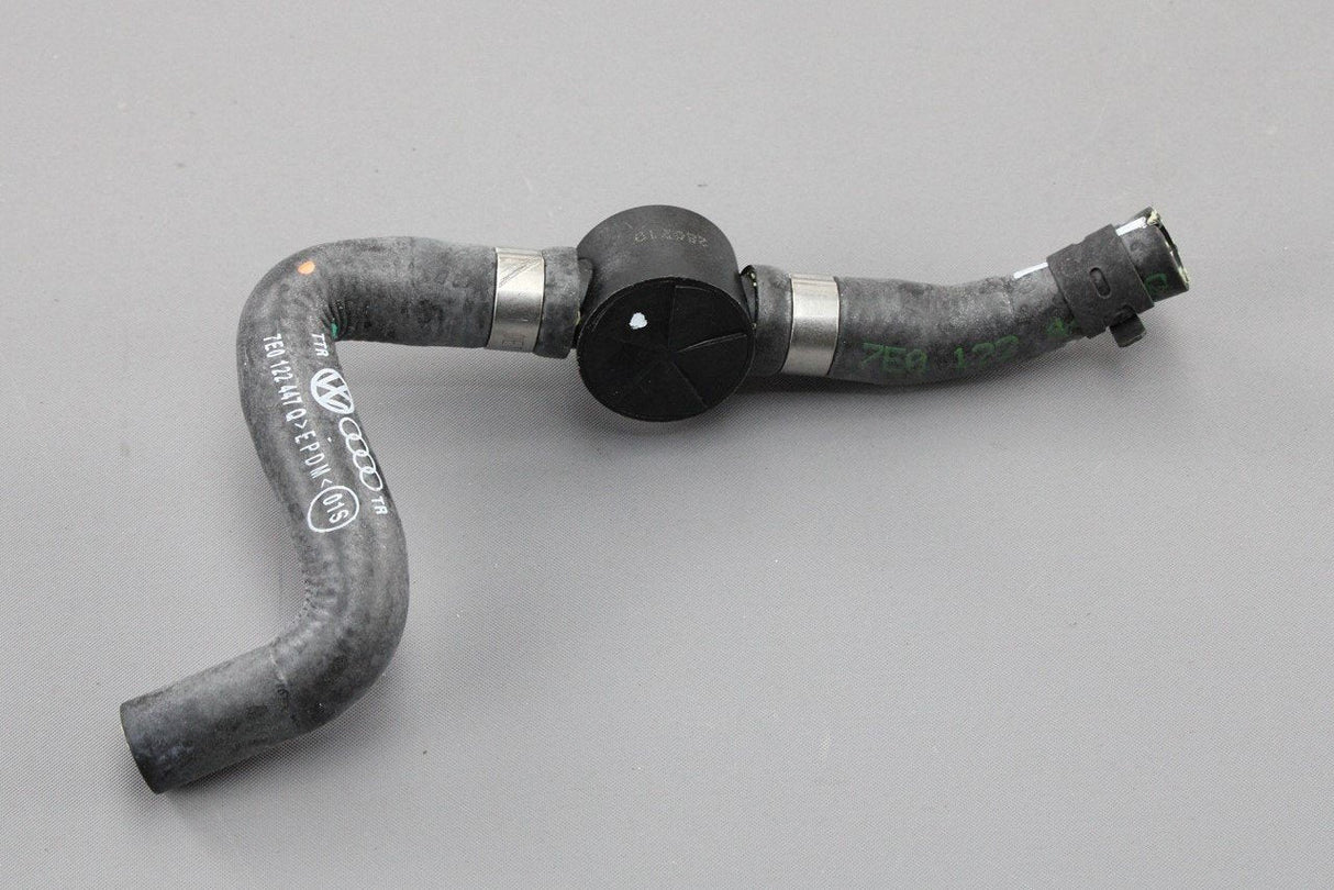 VW Transporter Caravelle Cali T6 coolant hose with valve 7E0122447Q