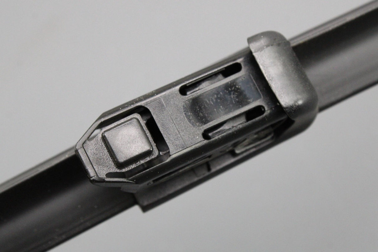 VW Golf Cabriolet 2012-2016 RHD single wiper blade (drivers) 5K7955426C