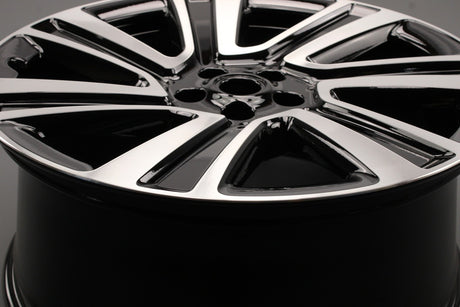 Range Rover 2022-on 22" single alloy wheel (9.5J) LR153239