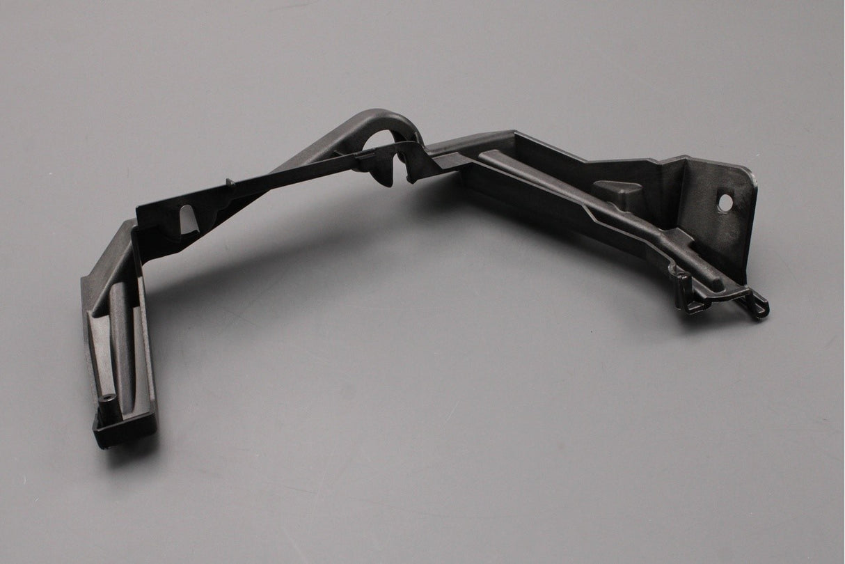 Land Rover Range Rover 13-22 rear left bumper mounting bracket LR114024