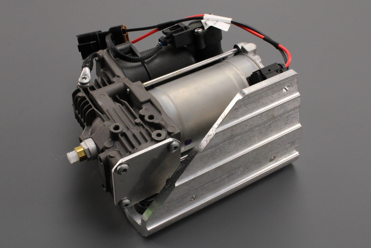 Land Rover Discovery 4 Range Rover Sport 2010-13 suspension air compressor LR078650