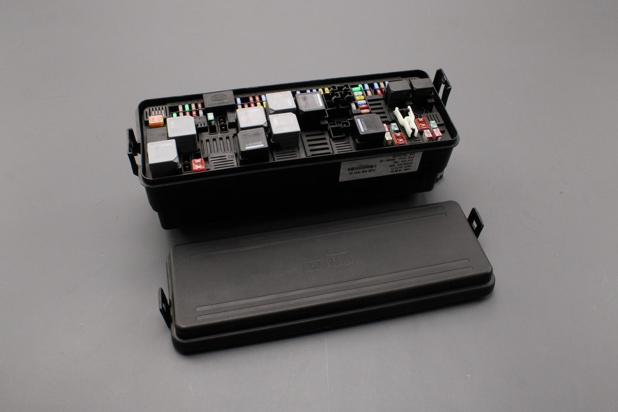 Range Rover 2013-2022 Range Rover Sport 2014-2022 rear fuse box LR138624