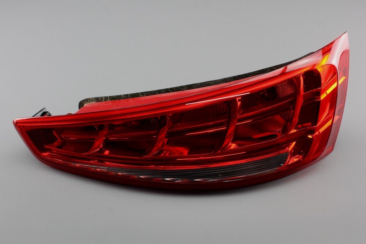Audi Q3 2012-2018 halogen tail light unit (right rear) 8U0945094