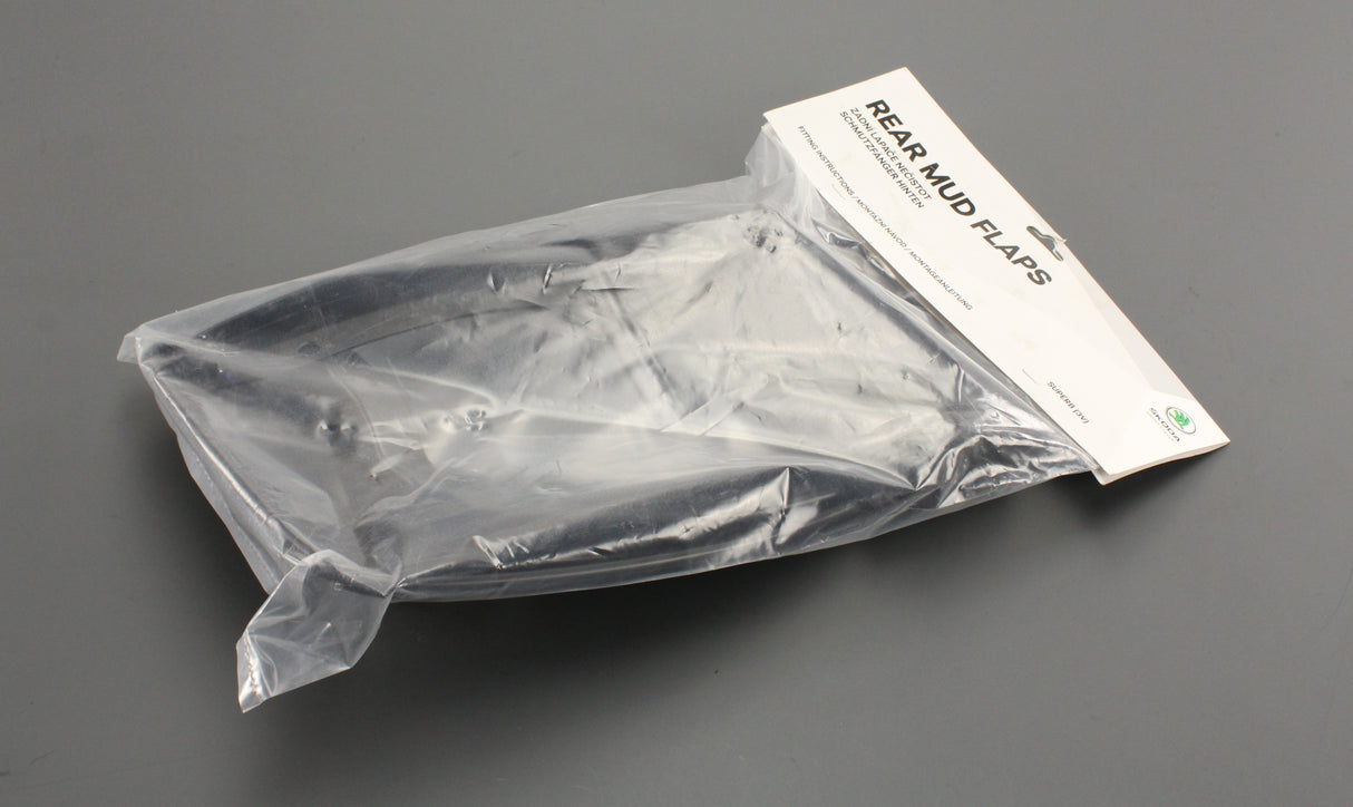 Skoda Superb 3V 2016-on accessory mud flaps (rear) 3V0075101