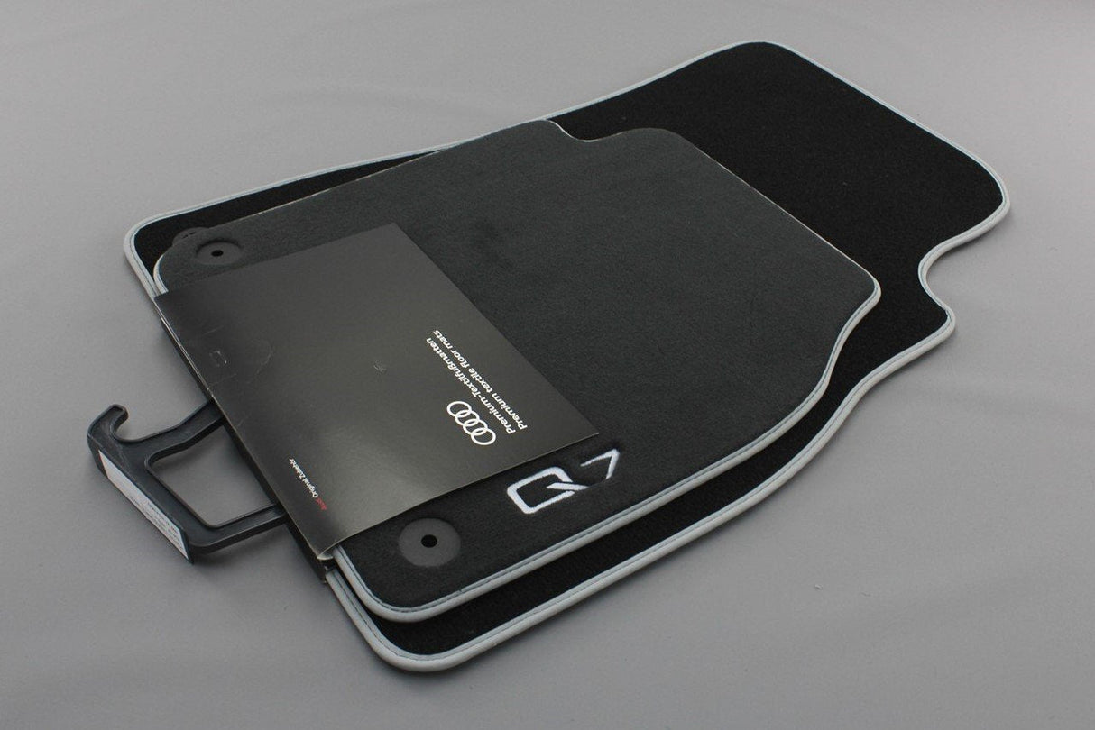 Audi Q7 2016-On premium front carpet floor mats (RHD) 4M2061275A MNO