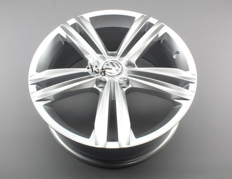 VW Tiguan 2016-on 18inch Sebring alloy wheel rim silver 5NA071498 88Z