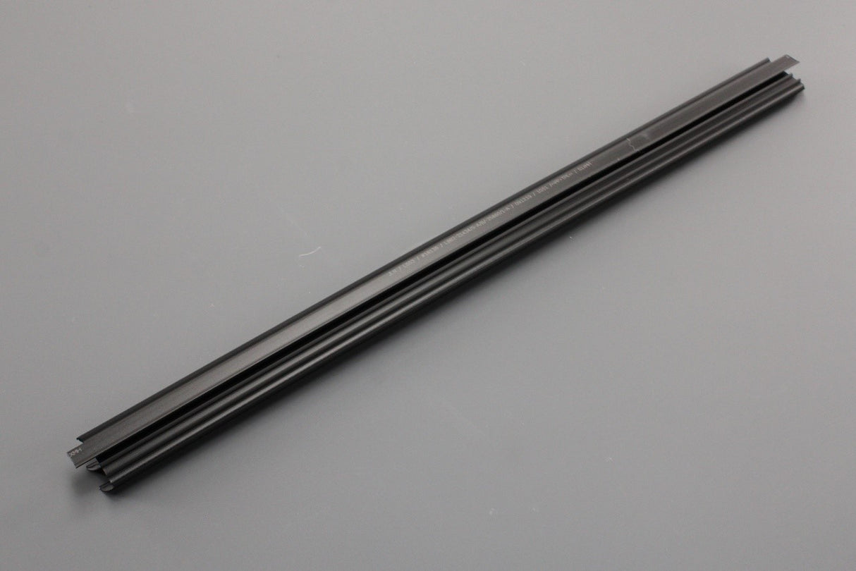 Land Rover Defender 2020-on weather strip (rear right inner) LR131246